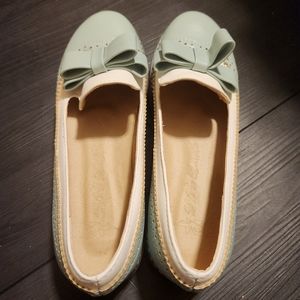 NWOT Pixie Love Bow Detail Size 7 Women's Oxfords